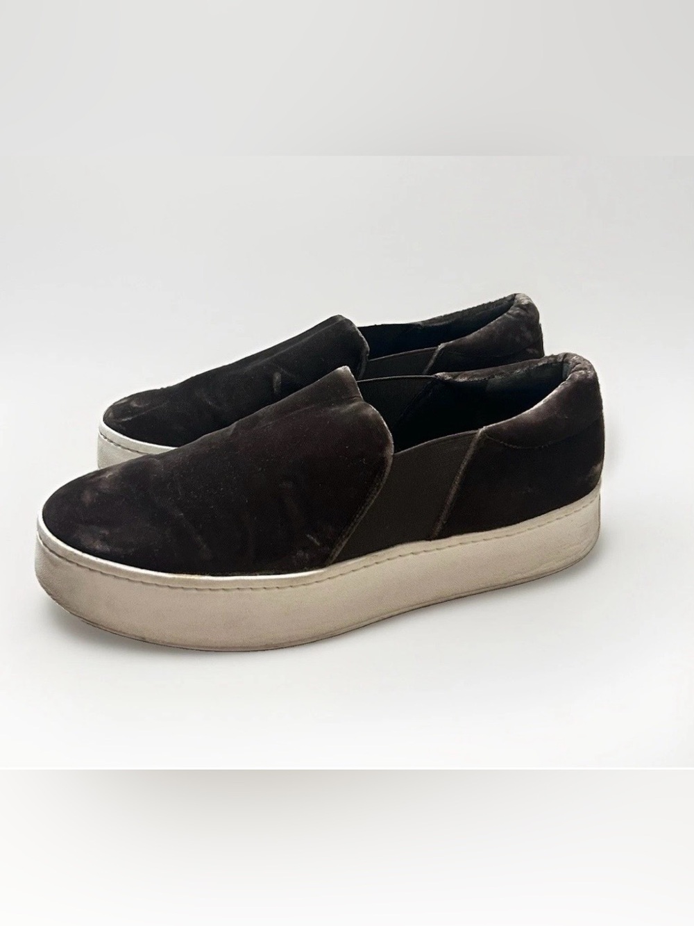 Vince Velvet Slip On Platform Sneakers Women 9M Chocolate Brown Sporty Chic Luxe